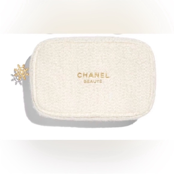 CHANEL 2024 Holiday Cosmetic Case + MUCH more! - Picture 5 of 10